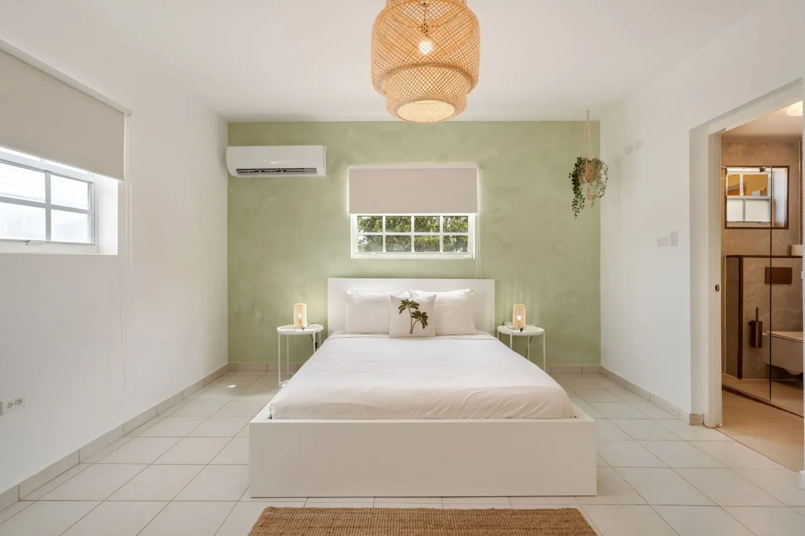 NEW 4BD 3BA - Casa Amarilla - 8min from the beach photo 6
