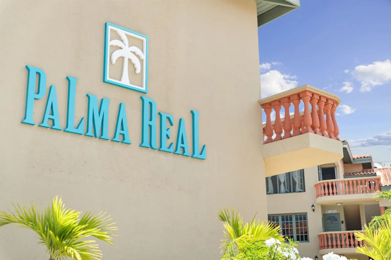 NEW 1BR 1BA Palma Real Walking to Palm Beach Area photo 7