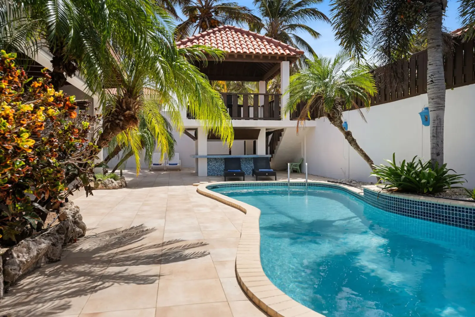 5 min to Beaches w/ Pool 4BR Villa