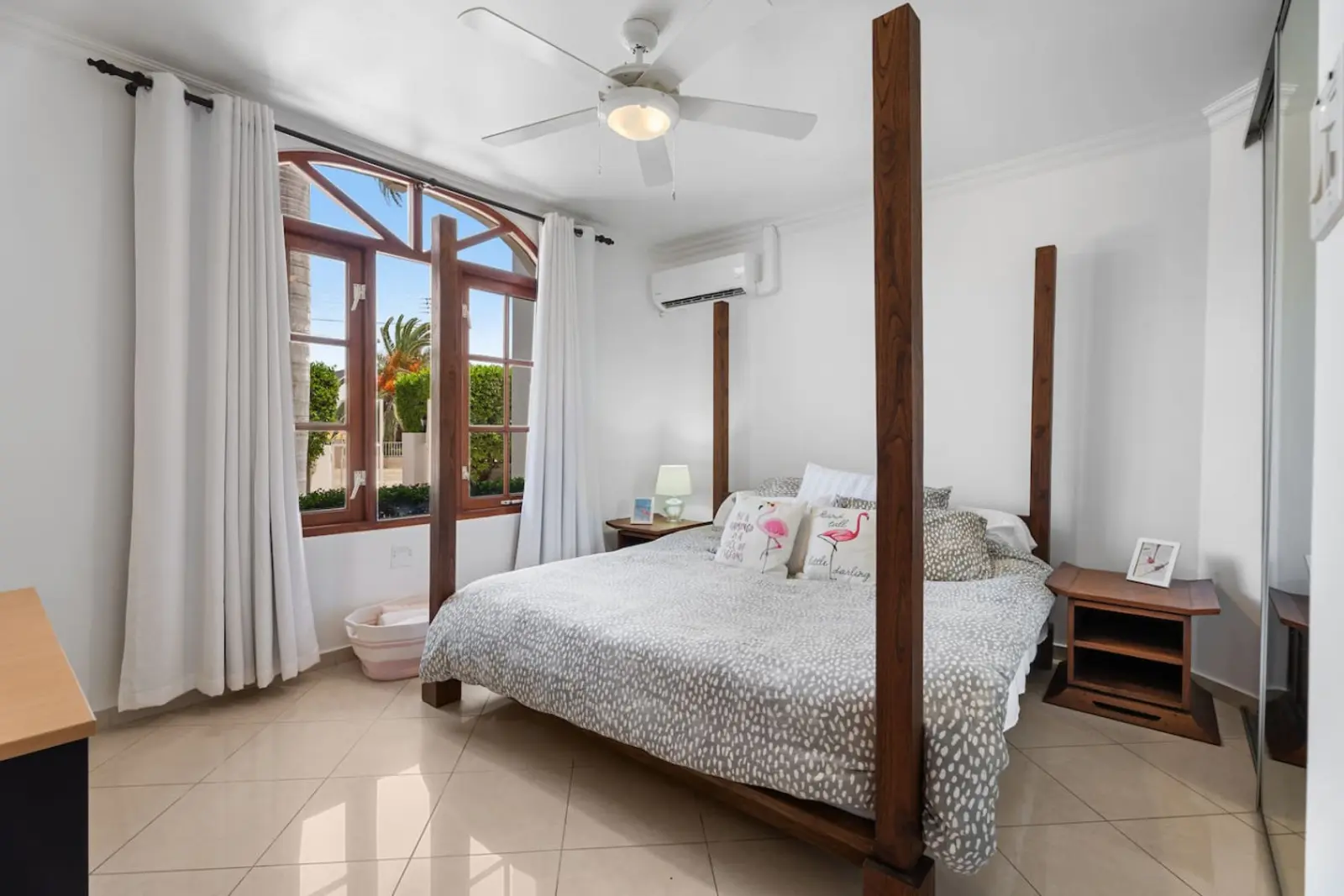 5 min to Beaches w/ Pool 4BR Villa photo 5