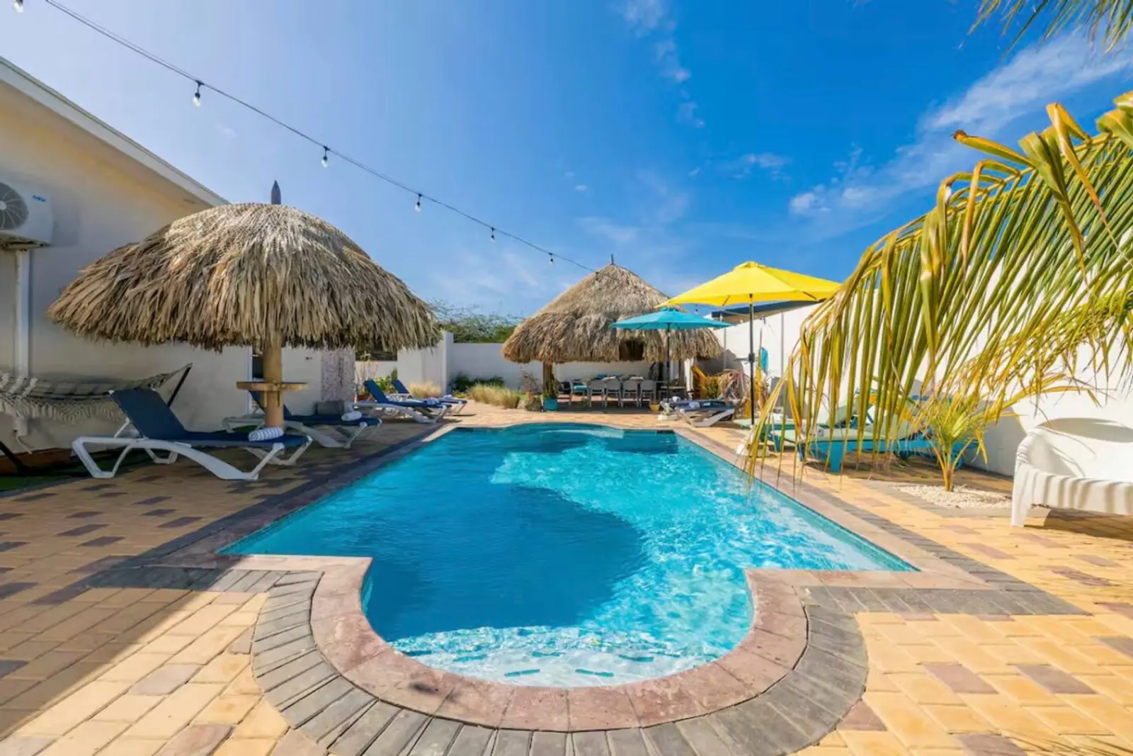 Aruba Dream Villa | 6BR Pool & Volleyball Court