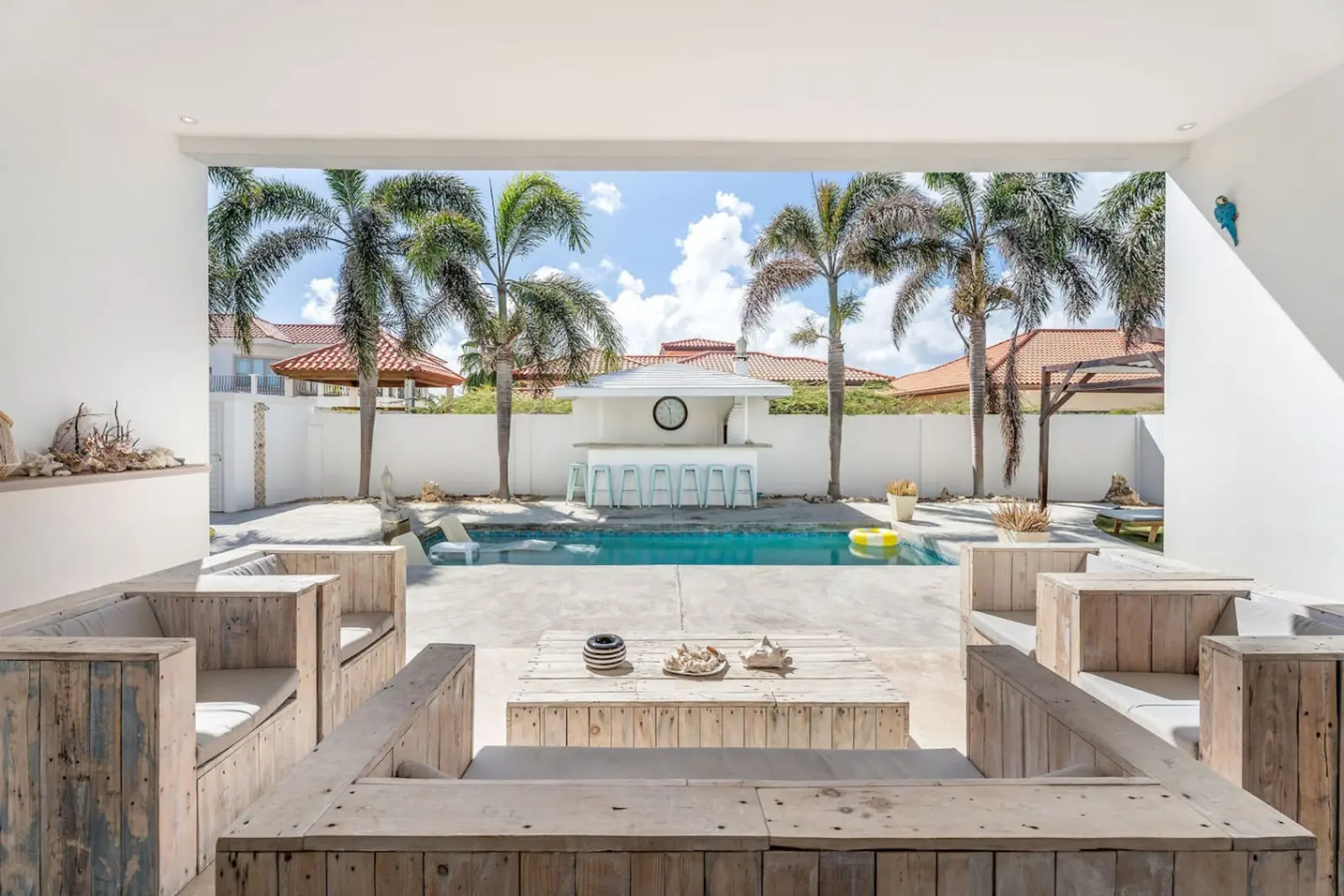 Ruby Villa with Rooftop photo 4