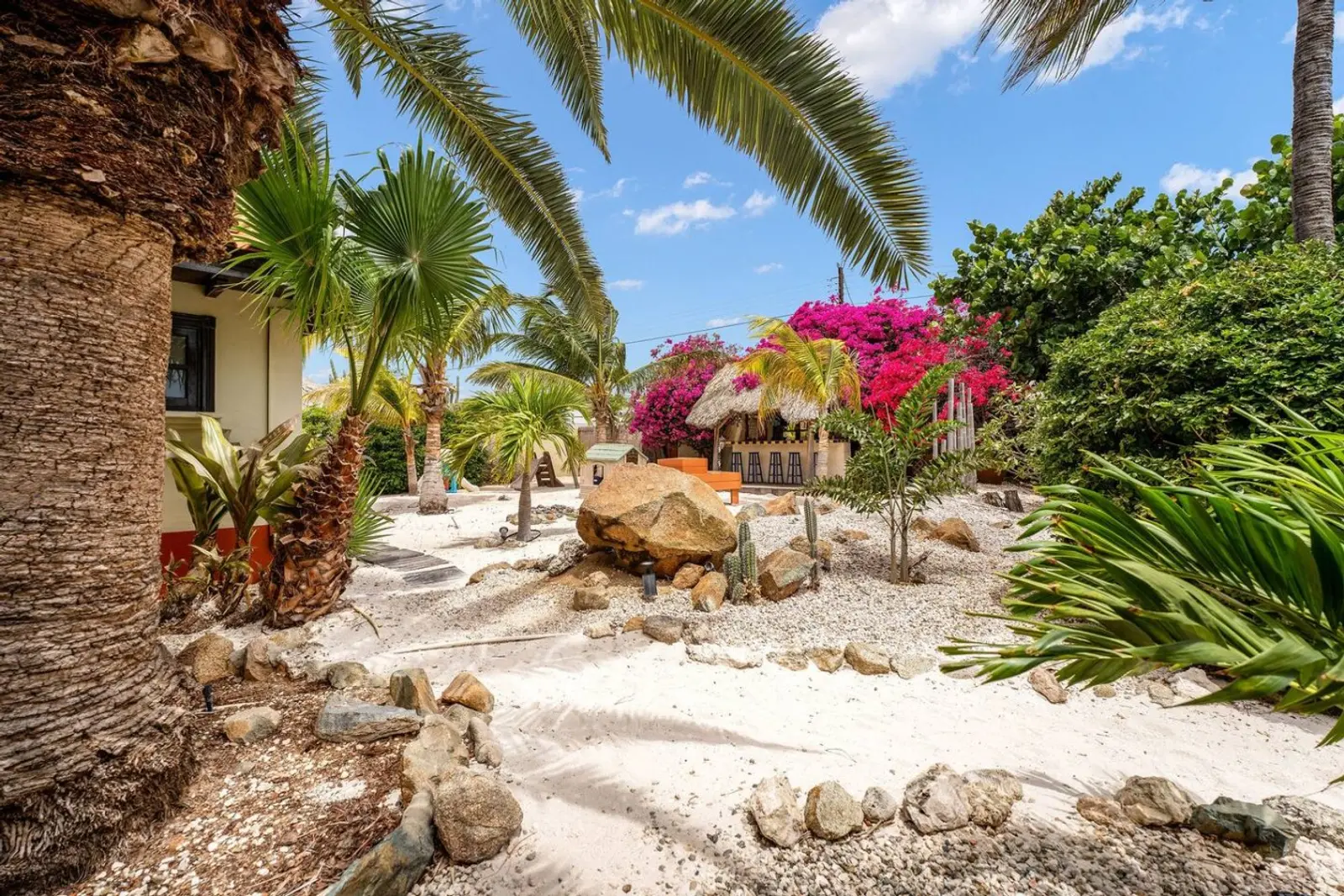 Villa Nirvana 6BR Private Family, Pool & Bar Villa photo 4